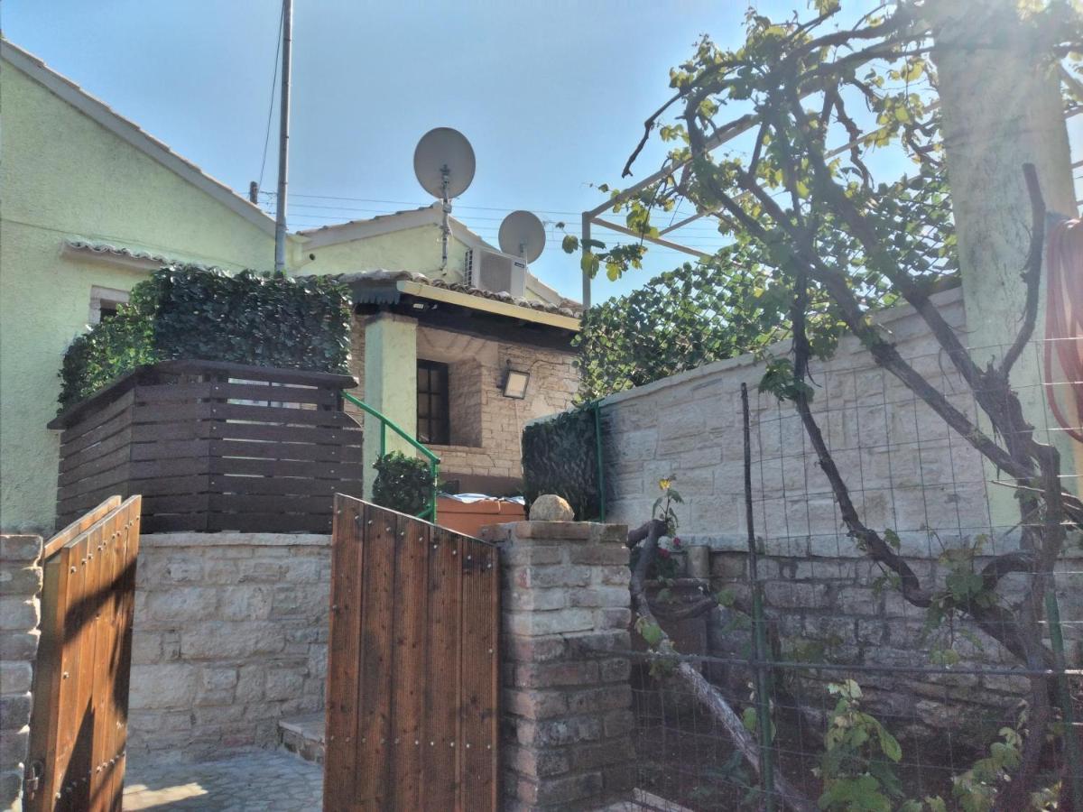 Stonemakers Hide Karyotikon Exterior foto